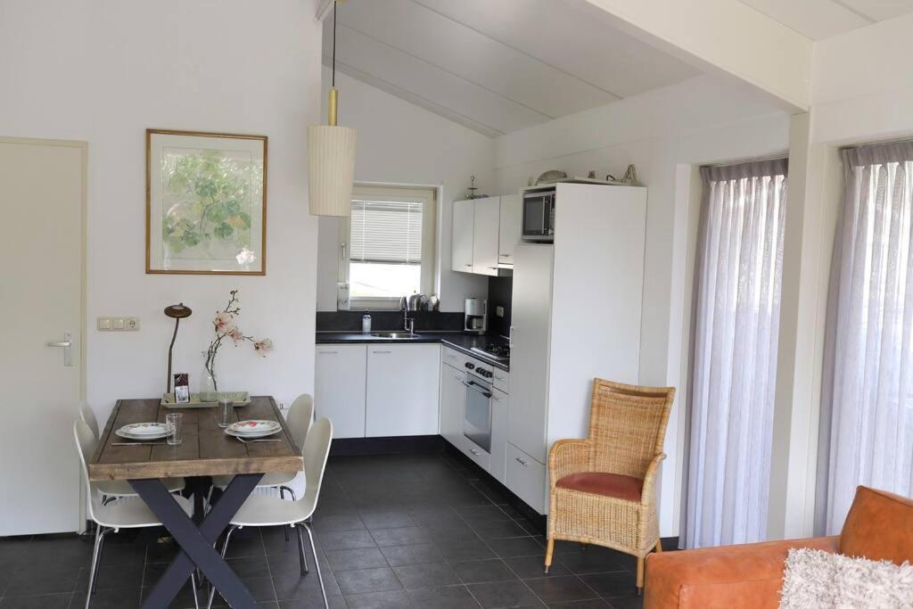 Huinerhofje 2 - Vrijstaand Met Grote Omheinde Tuin, Rust, Privacy En Nabij Bossen Villa Putten Exteriör bild